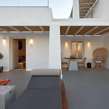 White & Co. Exclusive Island 4*